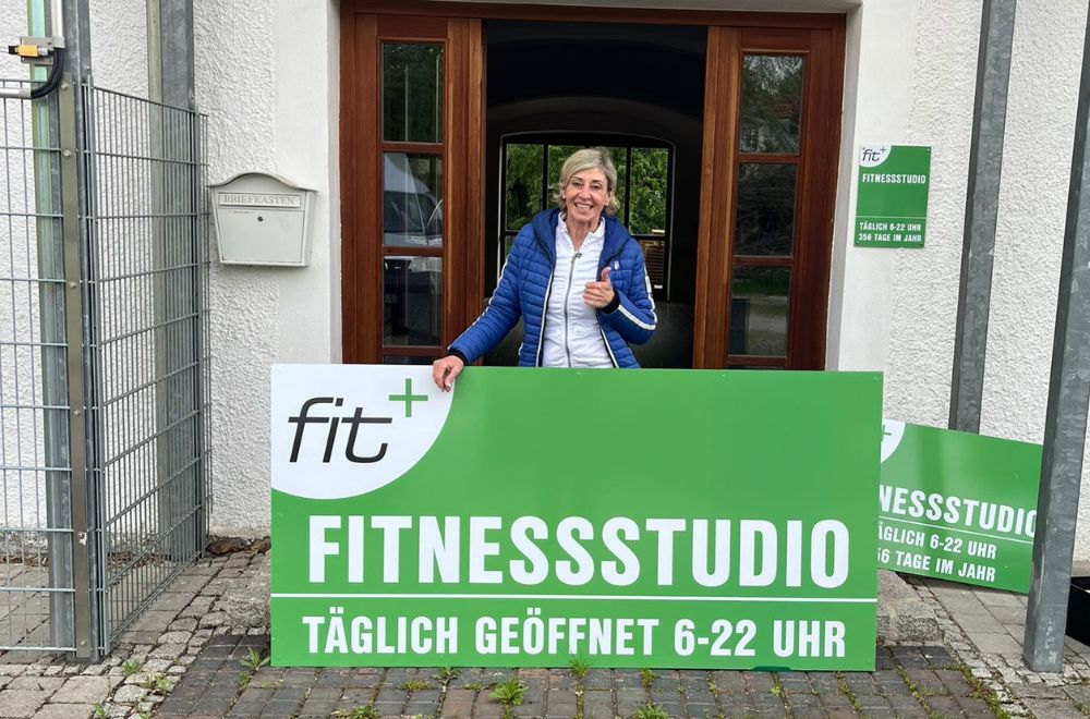 Fitnessstudio_Niederlern_Eingang