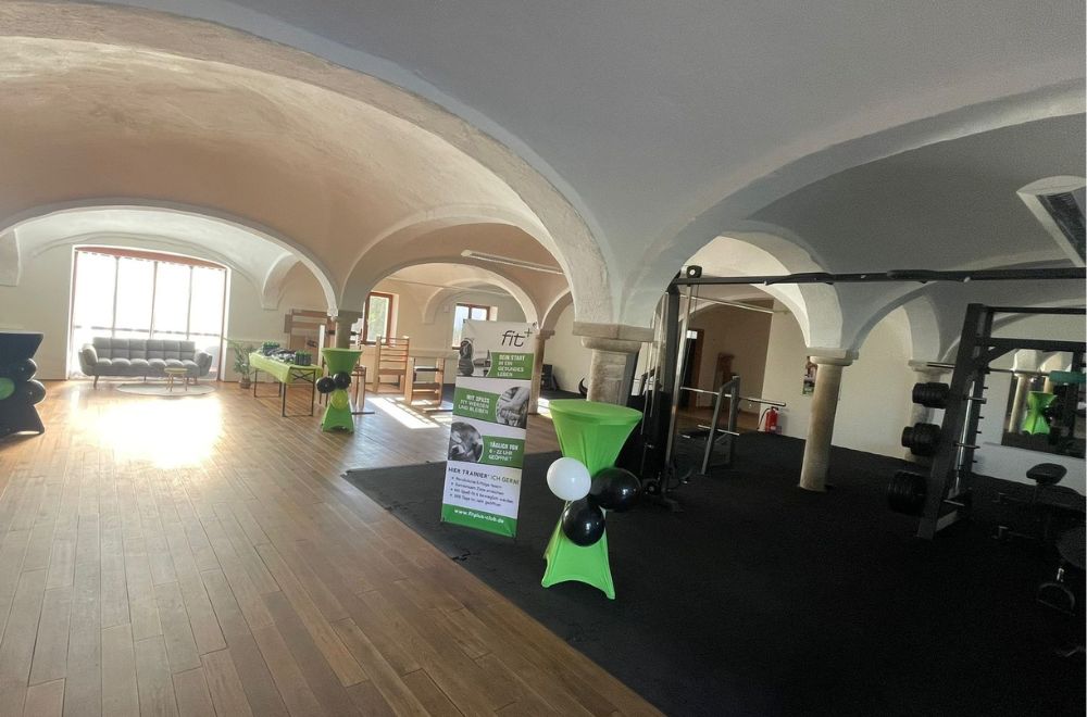 Fitnessstudio_Niederlern_Uebersicht_1