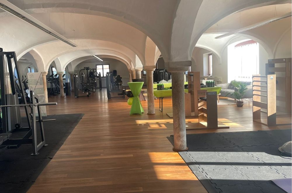 Fitnessstudio_Niederlern_Uebersicht_2